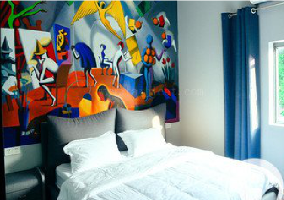 姚安对于酒店的墙体彩绘而言更注重哪些方面？